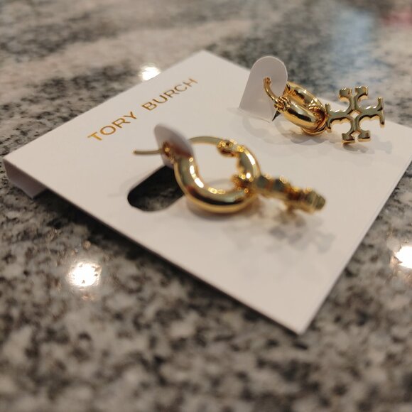 Tory Burch Double T Earrings, come on card. - Picture 7 of 15